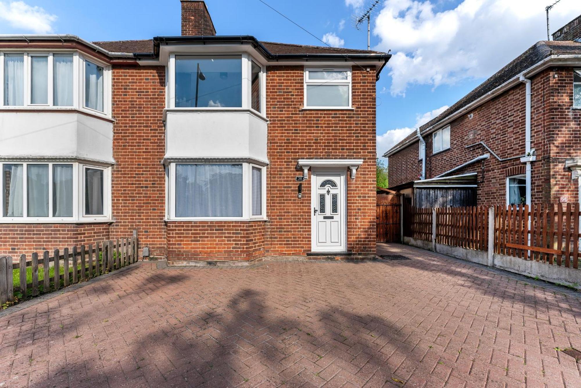 Spacious 4 Bed In - Garden - Games * Cambridge (Cambridgeshire)